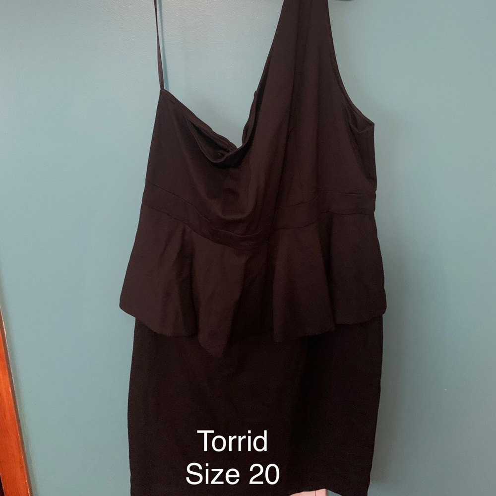 Plus size cocktail dress